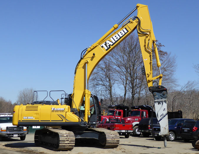 Construction Equipemtn and Truck Rental in Wakefield MA